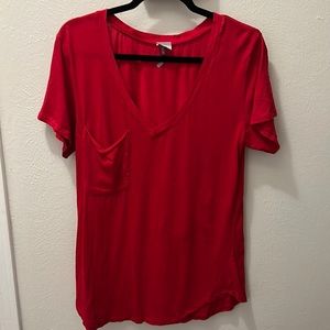 Red vneck tee with pocket